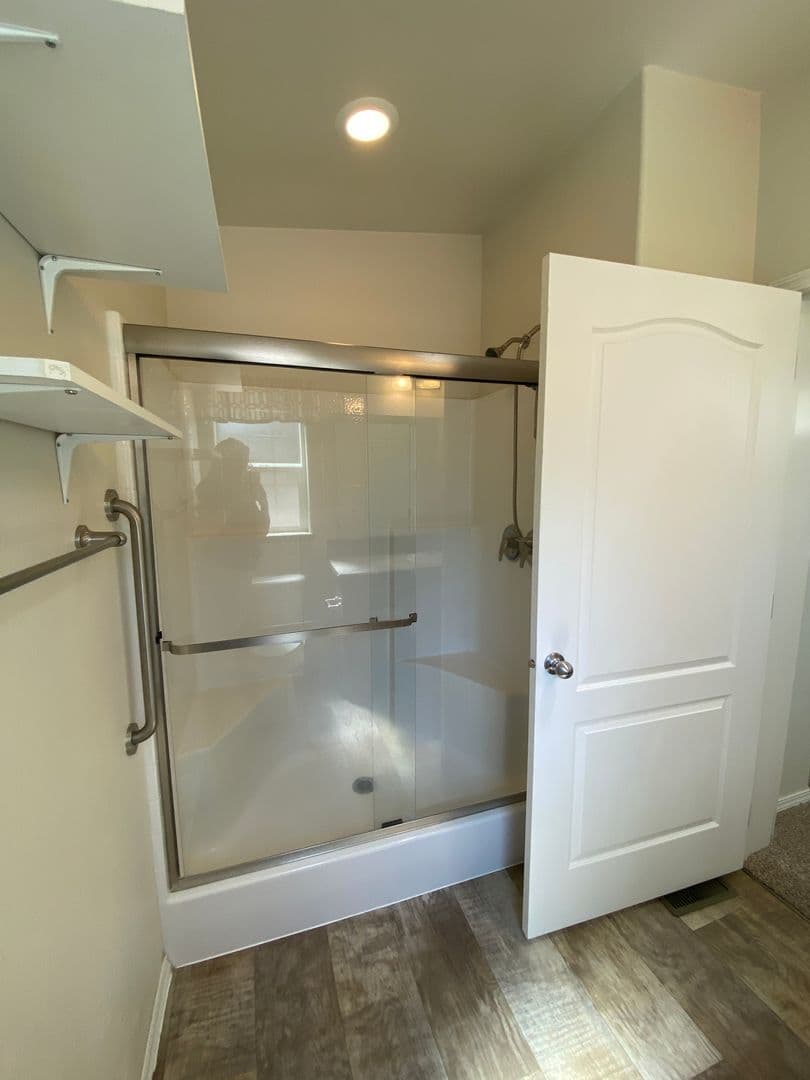 La Pine House: 52515 Pine Dr.