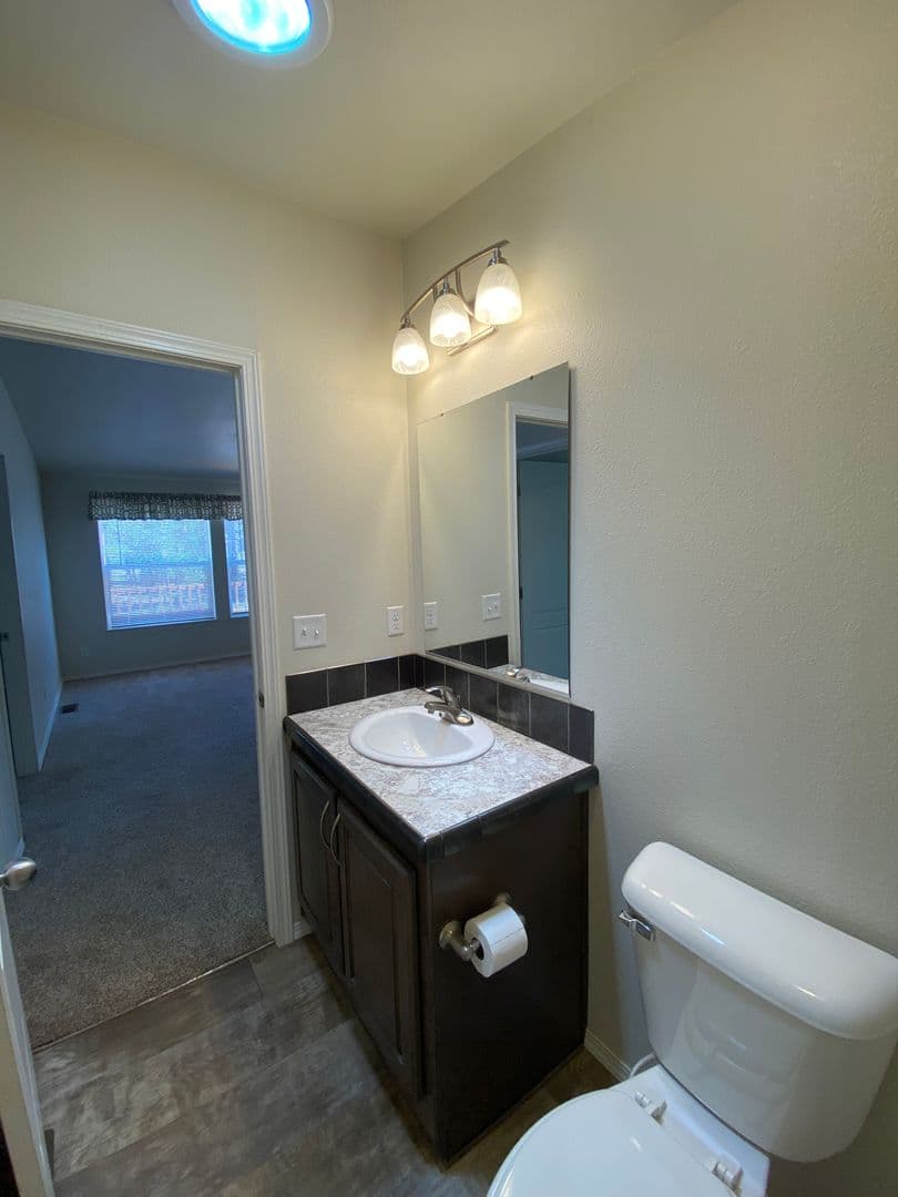 La Pine House: 52515 Pine Dr.