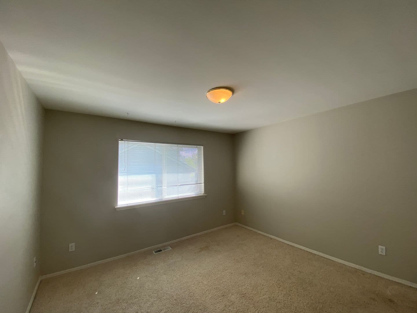 Bend Apartment: 1145 NW Knoxville