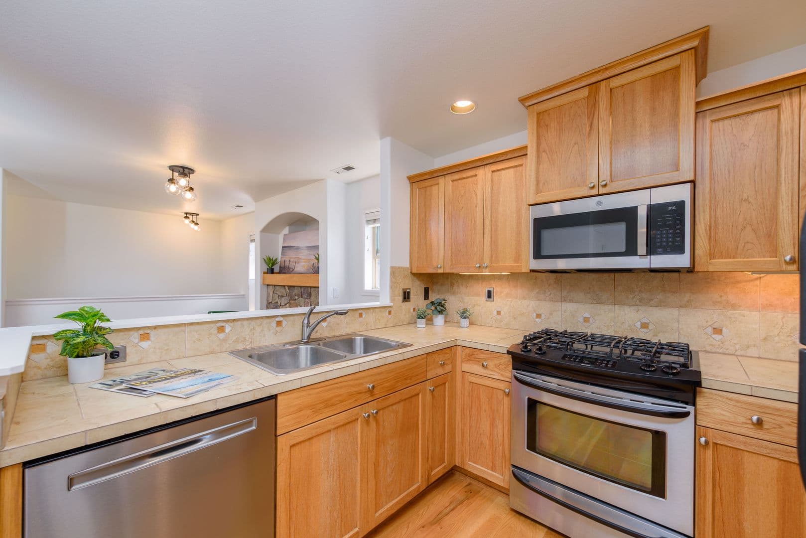 Bend House: 20289 Schaeffer Drive