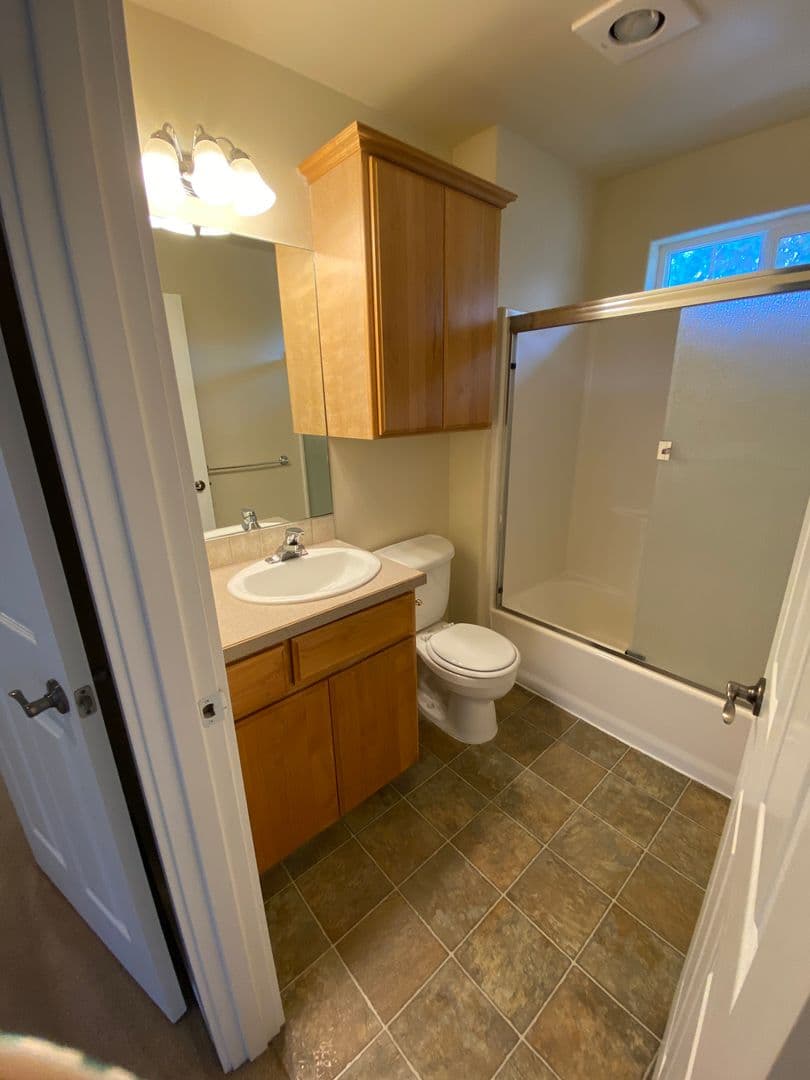 Bend Apartment: 1743 NE Lotus Drive