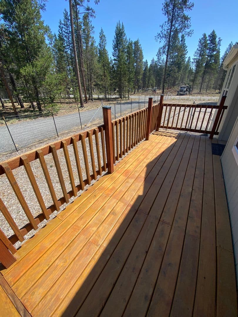 La Pine House: 52515 Pine Dr.