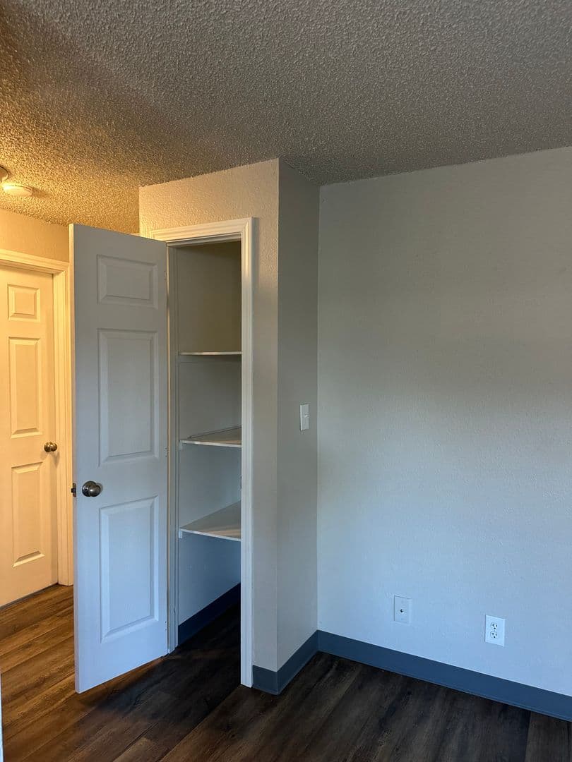 Prineville Apartment: 131 NW Deer St.