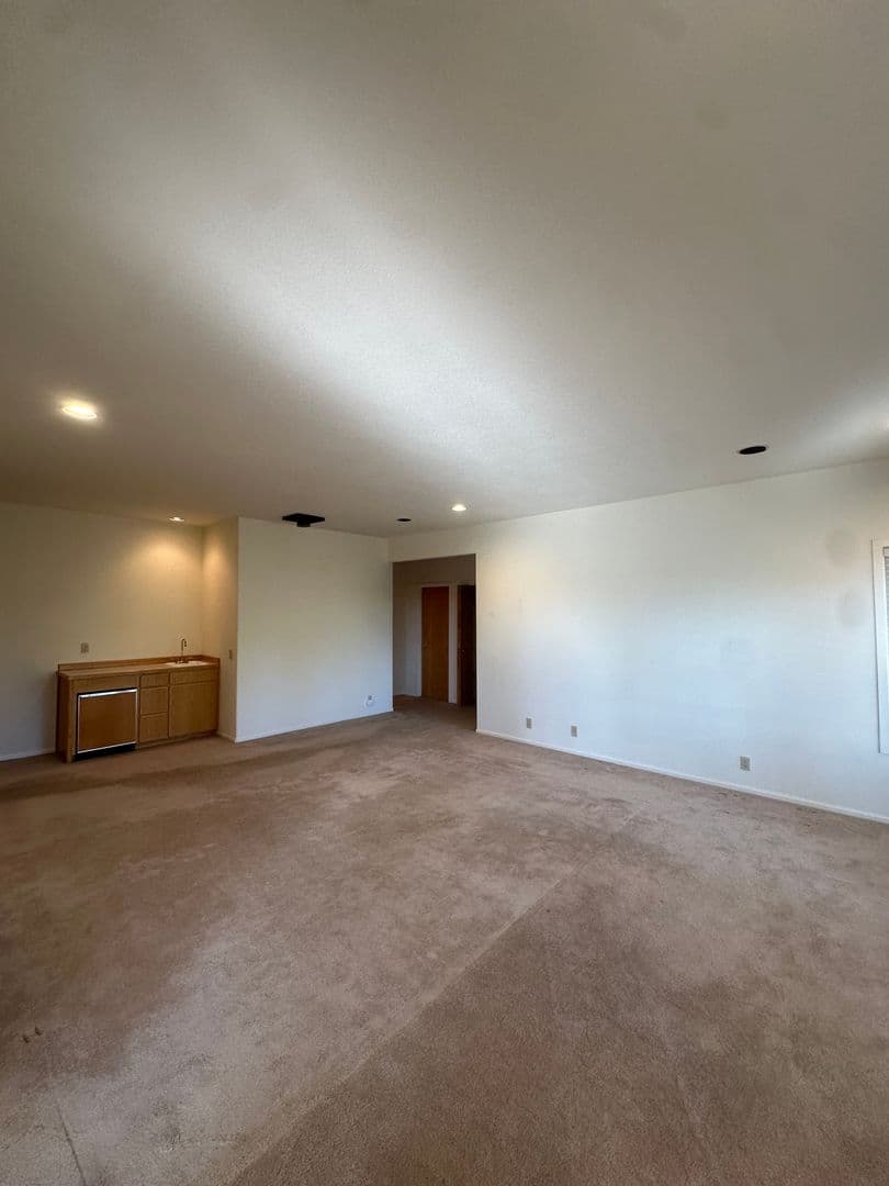 Bend House: 1959 NW Rimrock Dr.