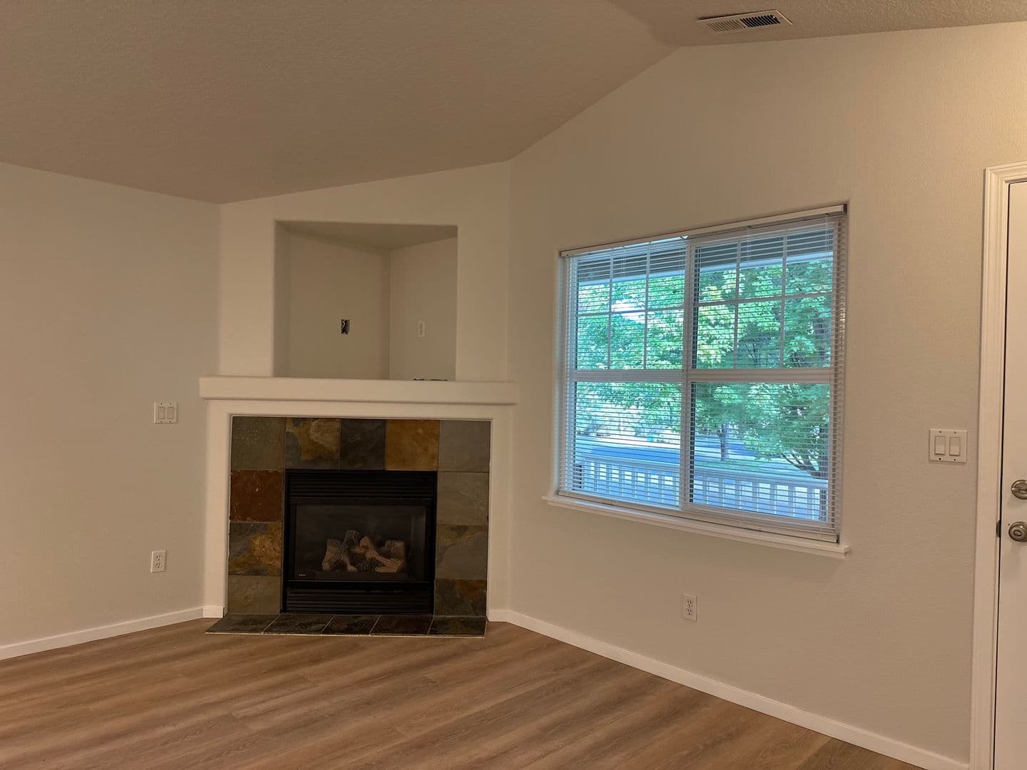 Bend House: 61093 Larkspur Loop