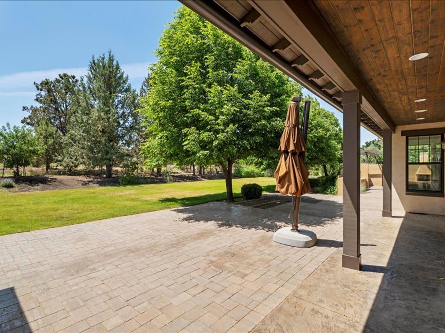 Bend House: 64420 Bailey Rd