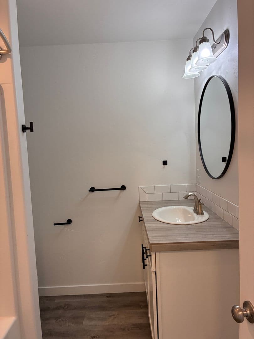 Bend Apartment: 1419 NW 8th St.