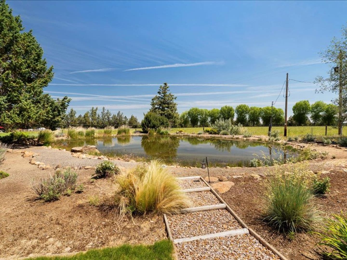 Bend House: 64420 Bailey Rd