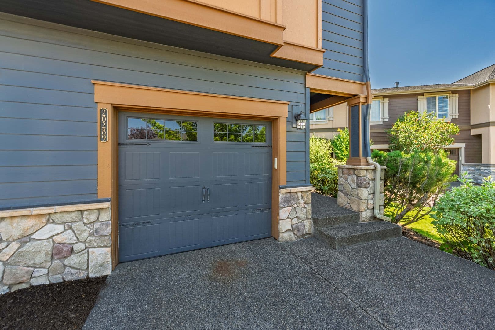 Bend House: 20289 Schaeffer Drive