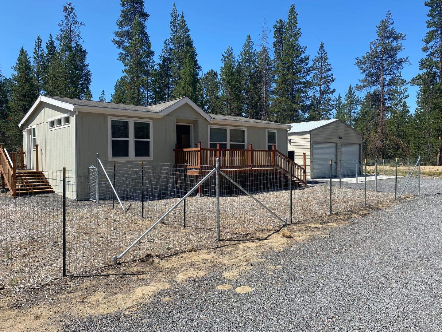 La Pine House: 52515 Pine Dr.