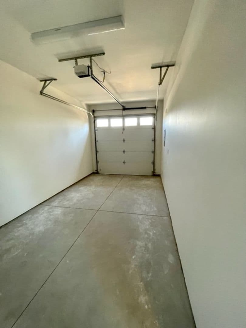 Bend Apartment: 61525 SE Jennifer Ln. #2