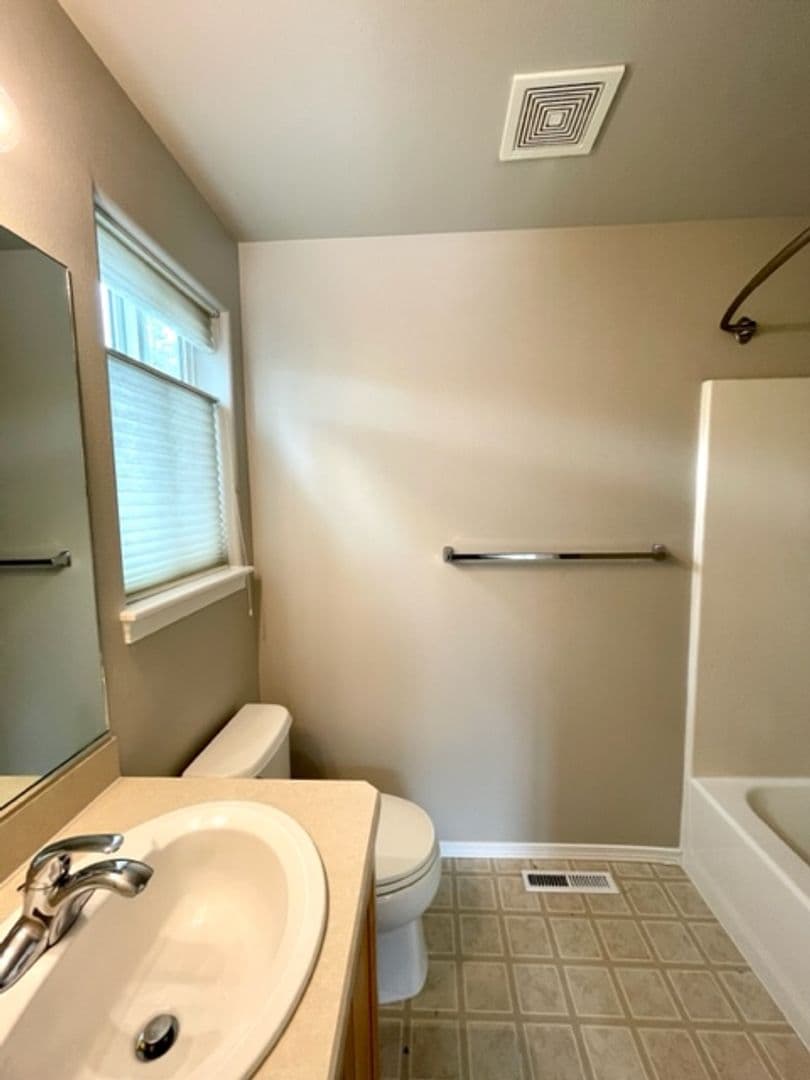 Bend House: 1157 SW Silver Lake Blvd
