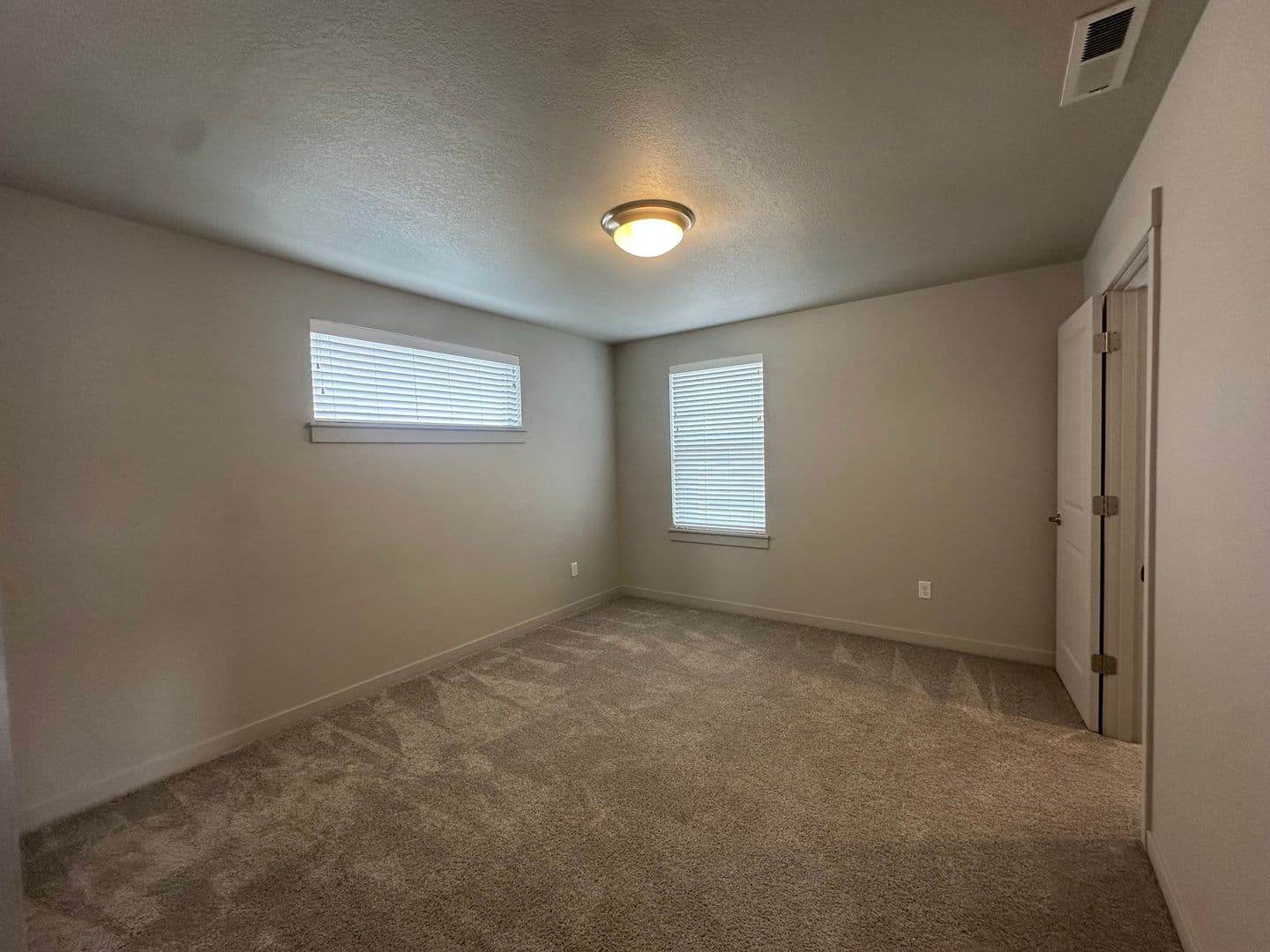 La Pine House: 51927 Lumberman Lane