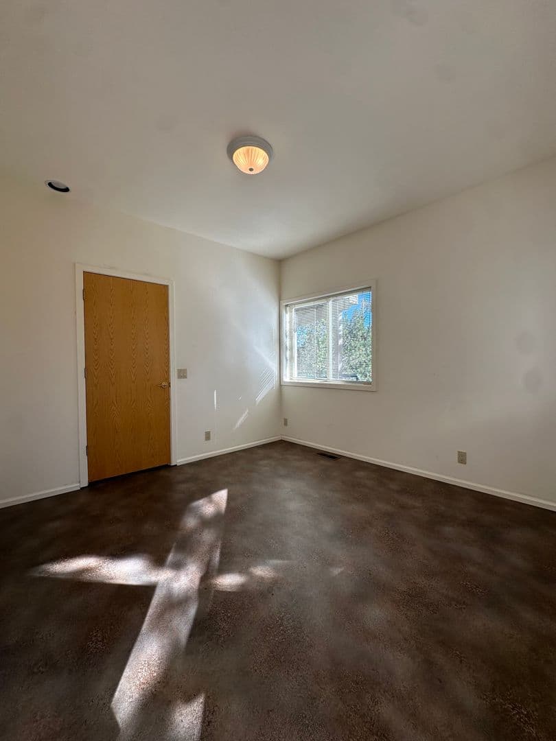 Bend House: 1959 NW Rimrock Dr.
