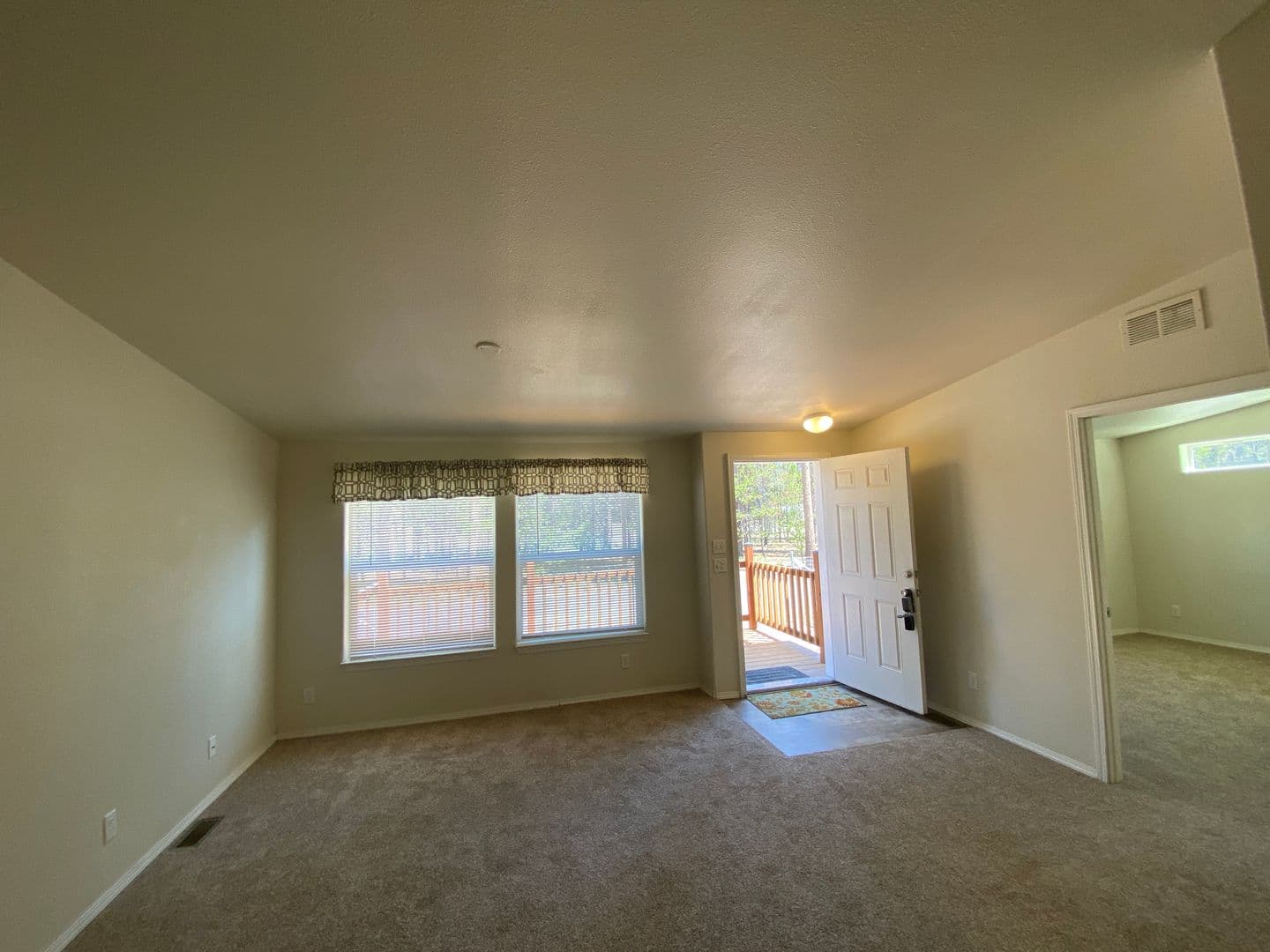La Pine House: 52515 Pine Dr.