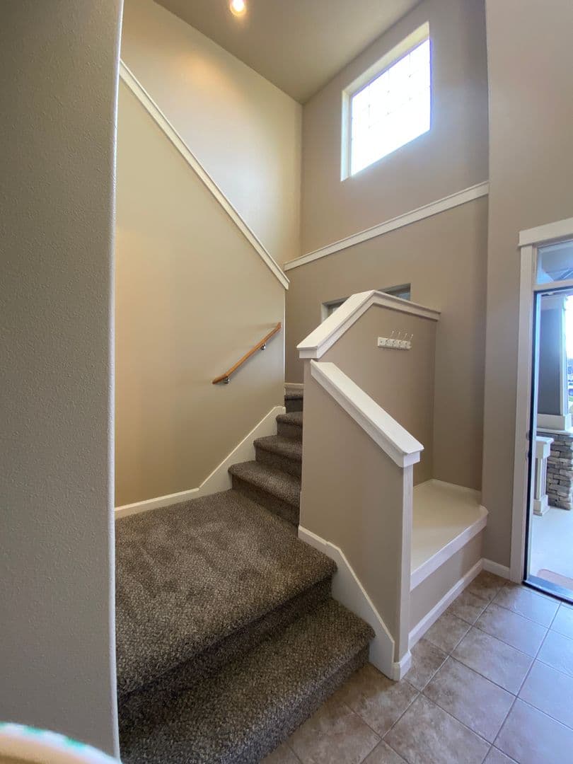 Bend House: 61236 Dayspring Dr.