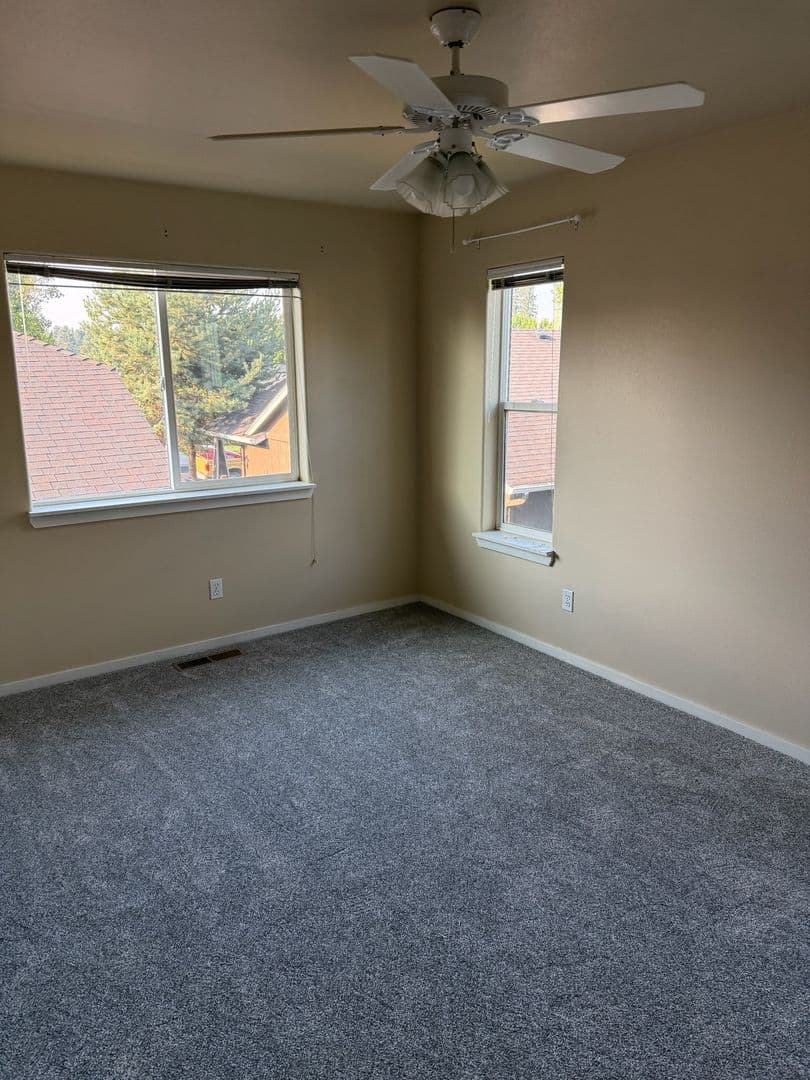 Bend Apartment: 20047 Beth Ave