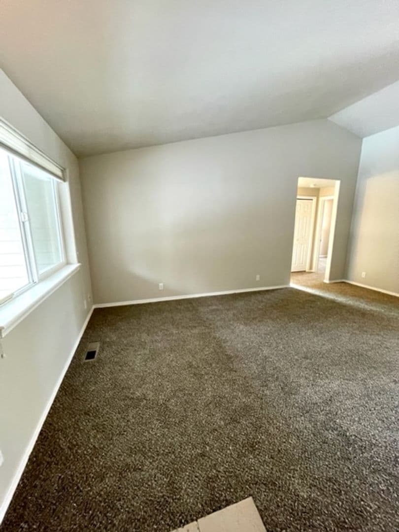 Bend House: 1157 SW Silver Lake Blvd