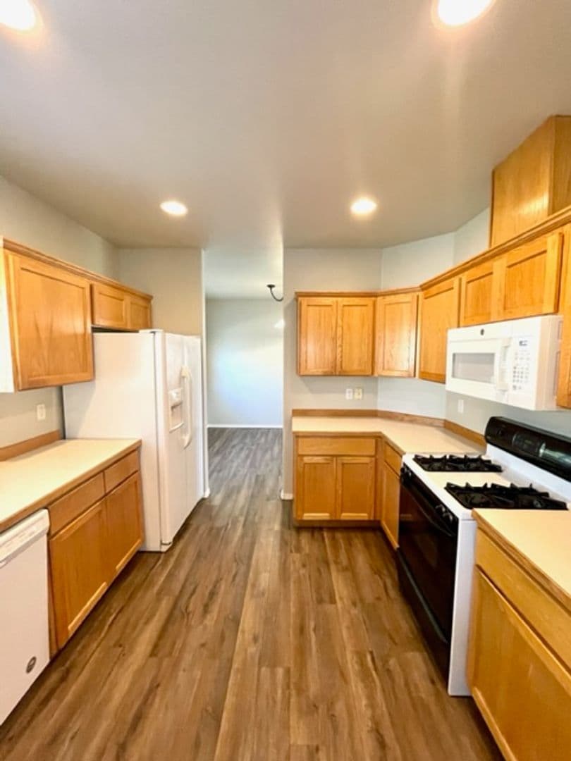 Bend House: 61349 Elkhorn St.
