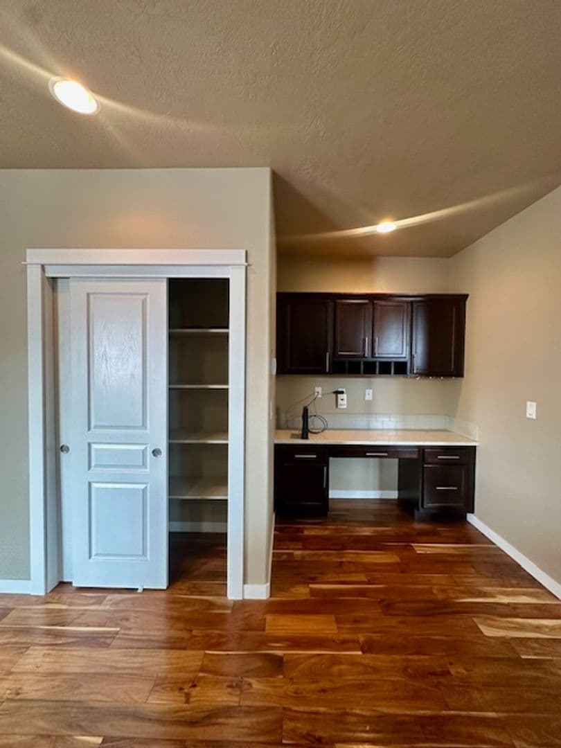 Bend House: 63266 Newhall Pl.