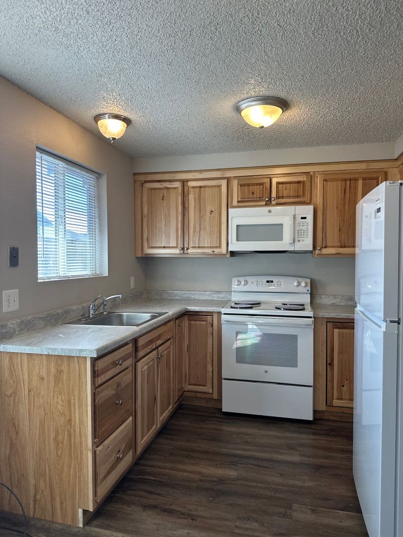Prineville Apartment: 131 NW Deer St.