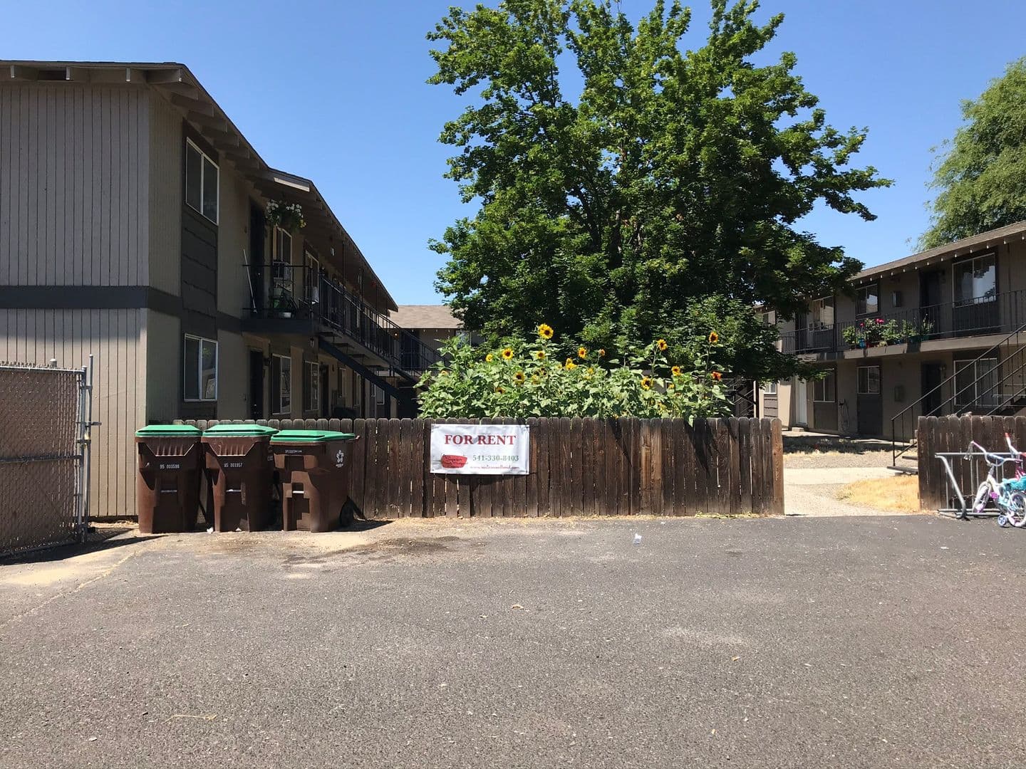 Prineville Apartment: 131 NW Deer St.