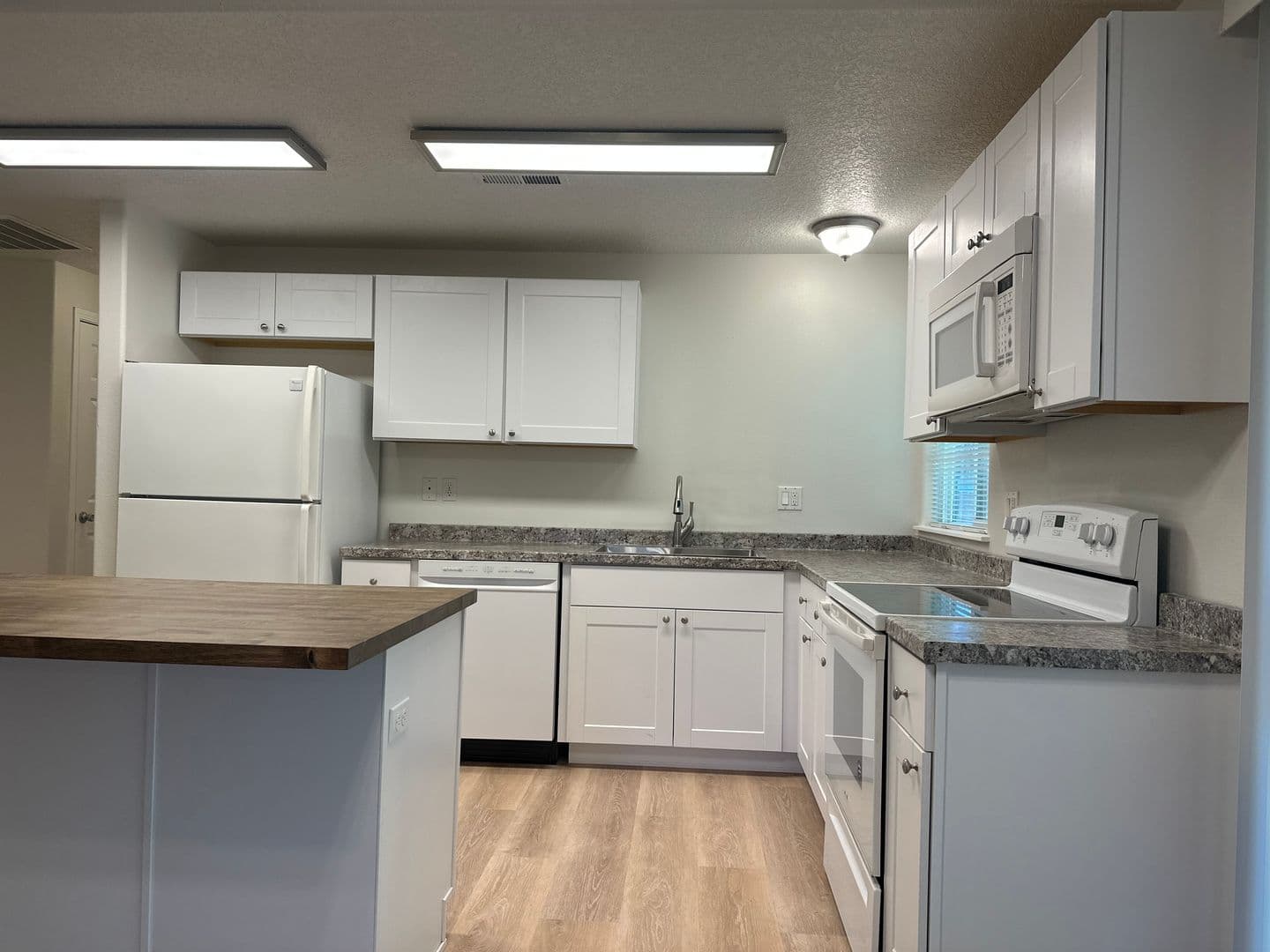 Bend House: 61093 Larkspur Loop