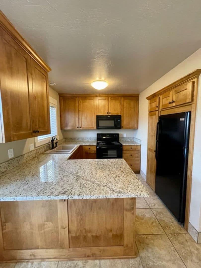 Bend Apartment: 61545 Parrell Road #5