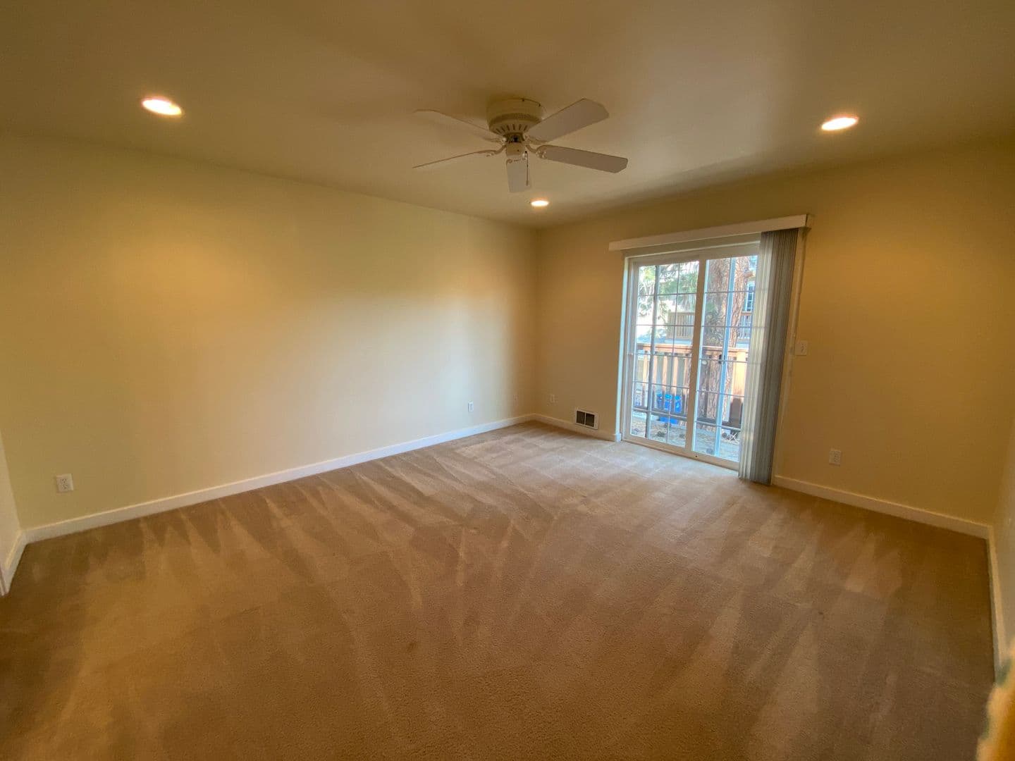 Bend Apartment: 1743 NE Lotus Drive