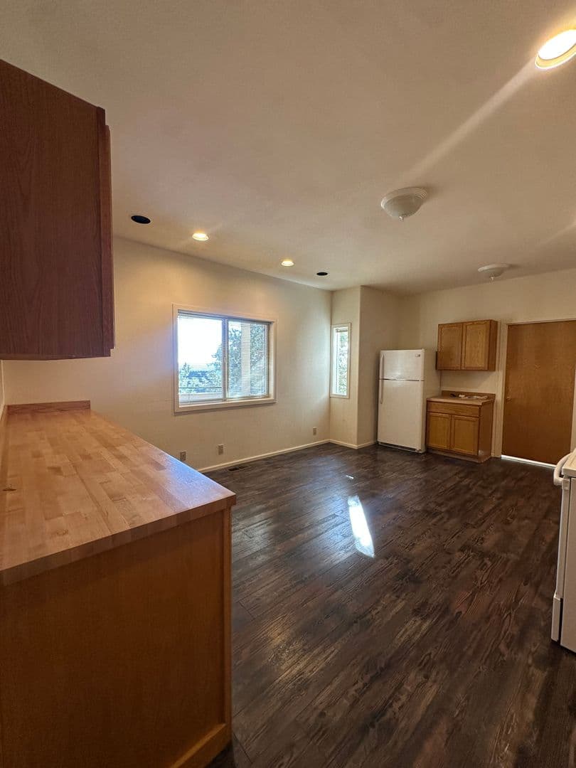 Bend House: 1959 NW Rimrock Dr.