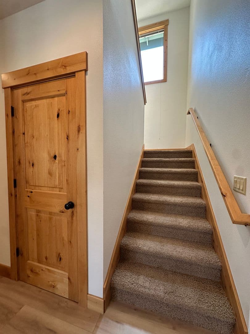 Bend House: 115 NW Mt. Washington Dr.
