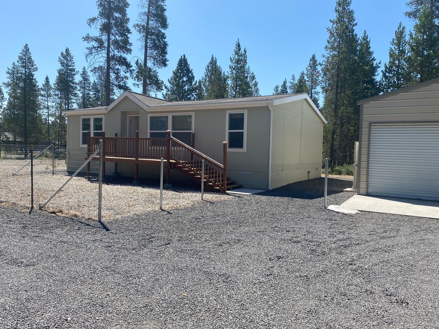 La Pine House: 52515 Pine Dr.