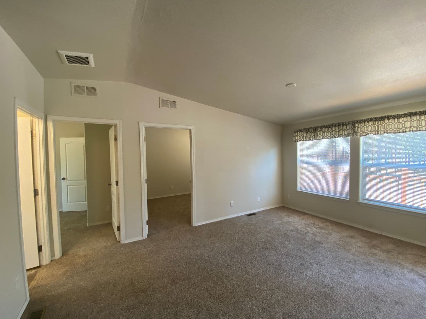 La Pine House: 52515 Pine Dr.