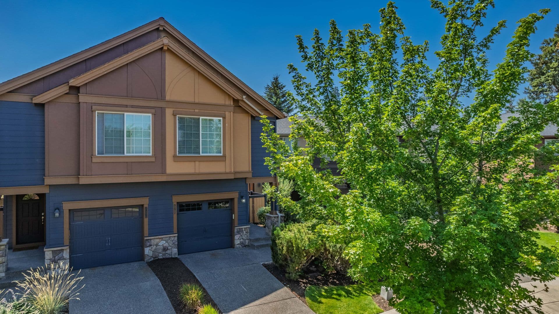Bend House: 20289 Schaeffer Drive