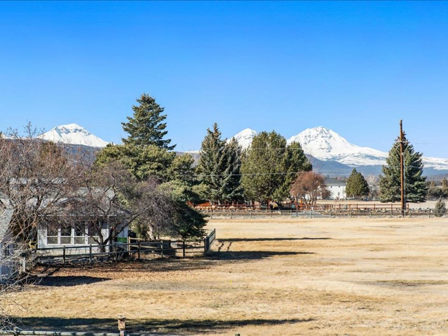 Bend House: 64420 Bailey Rd