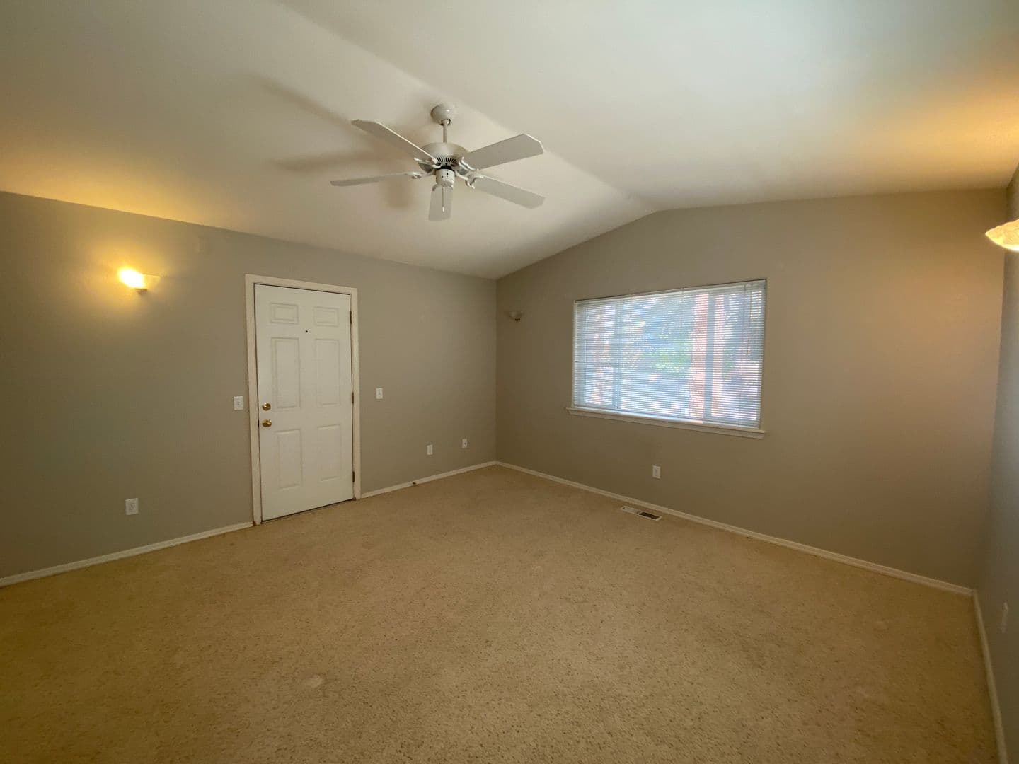 Bend Apartment: 1145 NW Knoxville