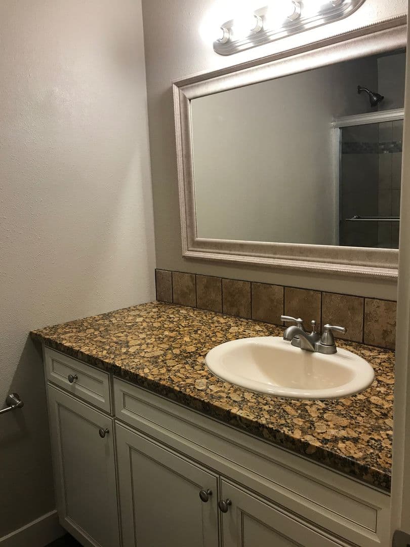 Bend Apartment: 1010 NW Portland Ave. #2