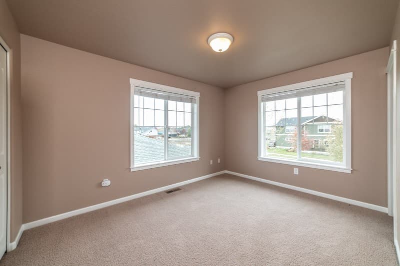 Redmond Apartment: 1127 NW 17th St.