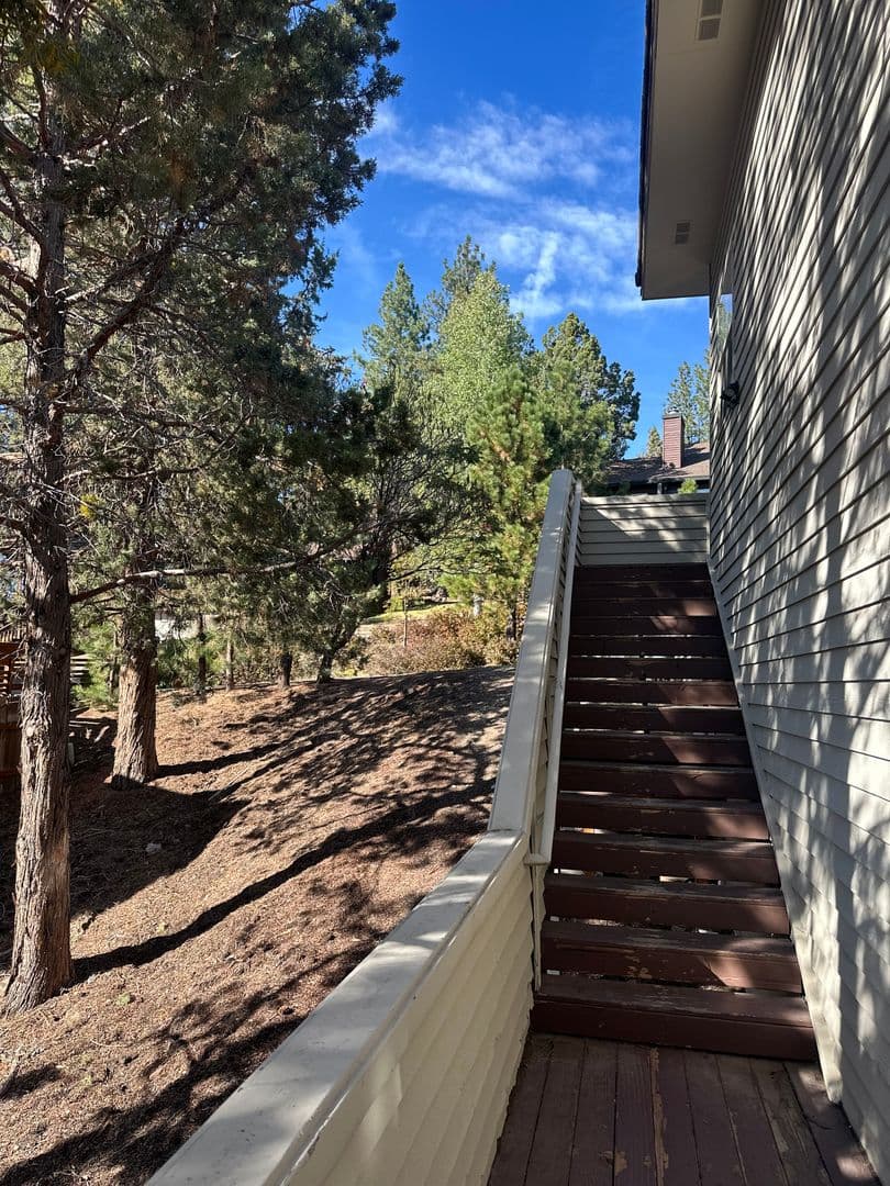 Bend House: 1959 NW Rimrock Dr.