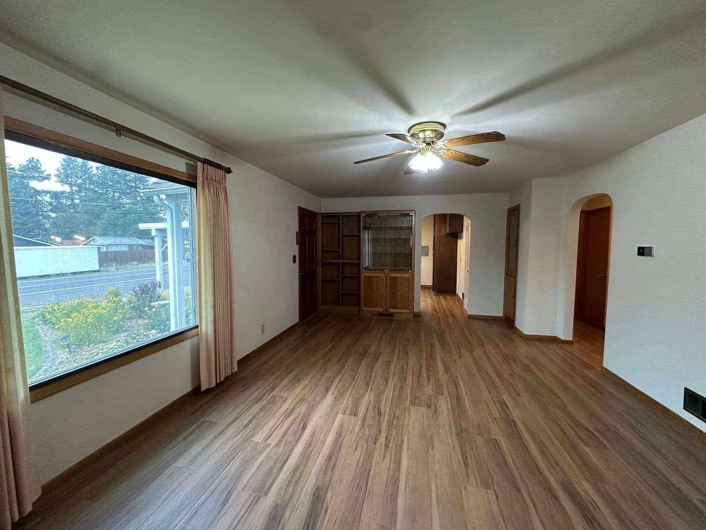 Bend House: 61456 SE Brosterhous Rd.