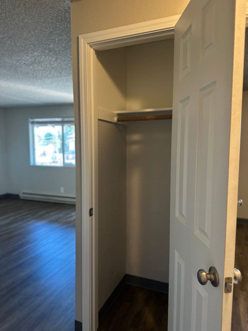 Prineville Apartment: 131 NW Deer St.