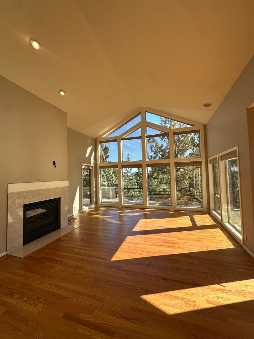 Bend House: 1959 NW Rimrock Dr.