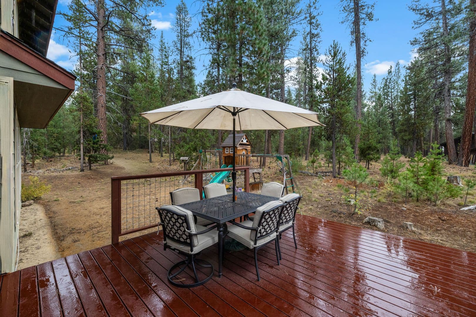 La Pine House: 53591 Brookie Way
