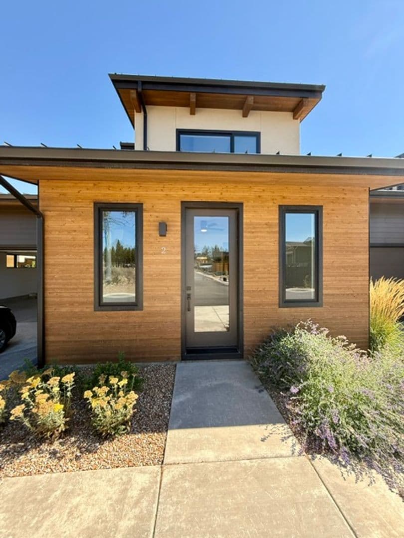 Bend Apartment: 3336 NW Celilo Ln. - #1
