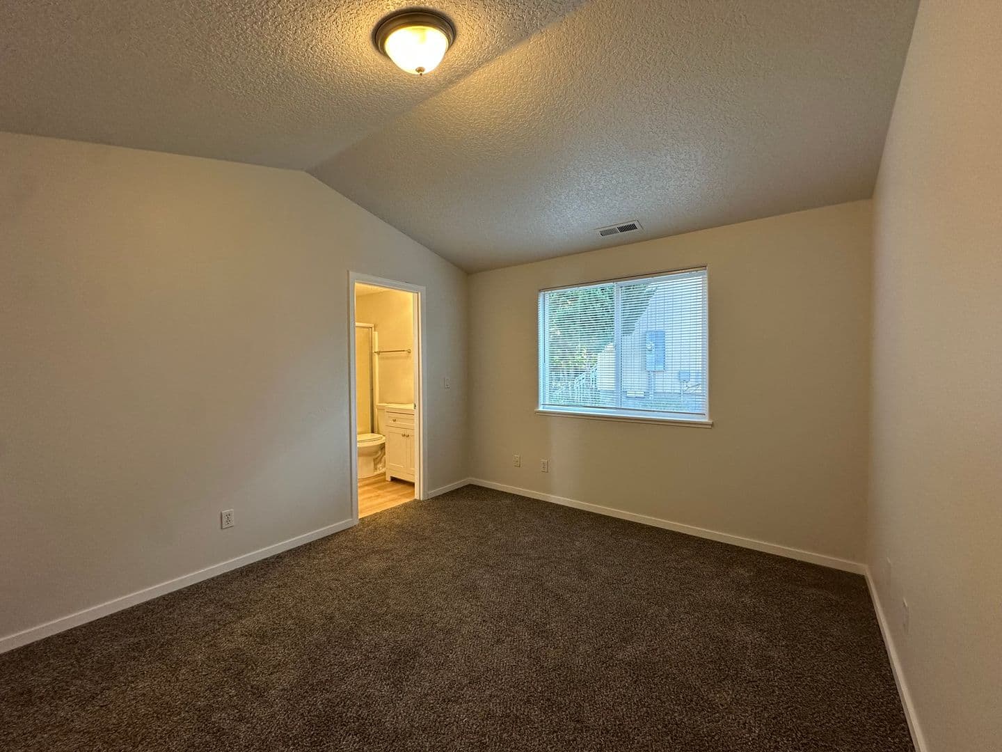 Bend House: 61093 Larkspur Loop