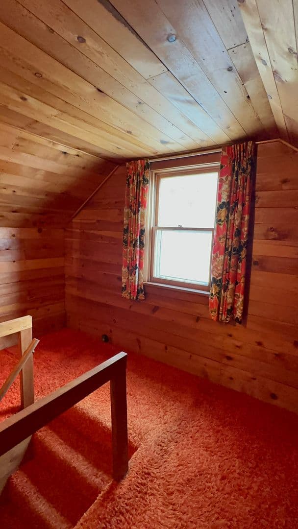 Bend House: 61456 SE Brosterhous Rd.