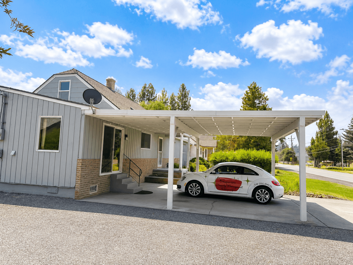 Bend House: 61456 SE Brosterhous Rd.