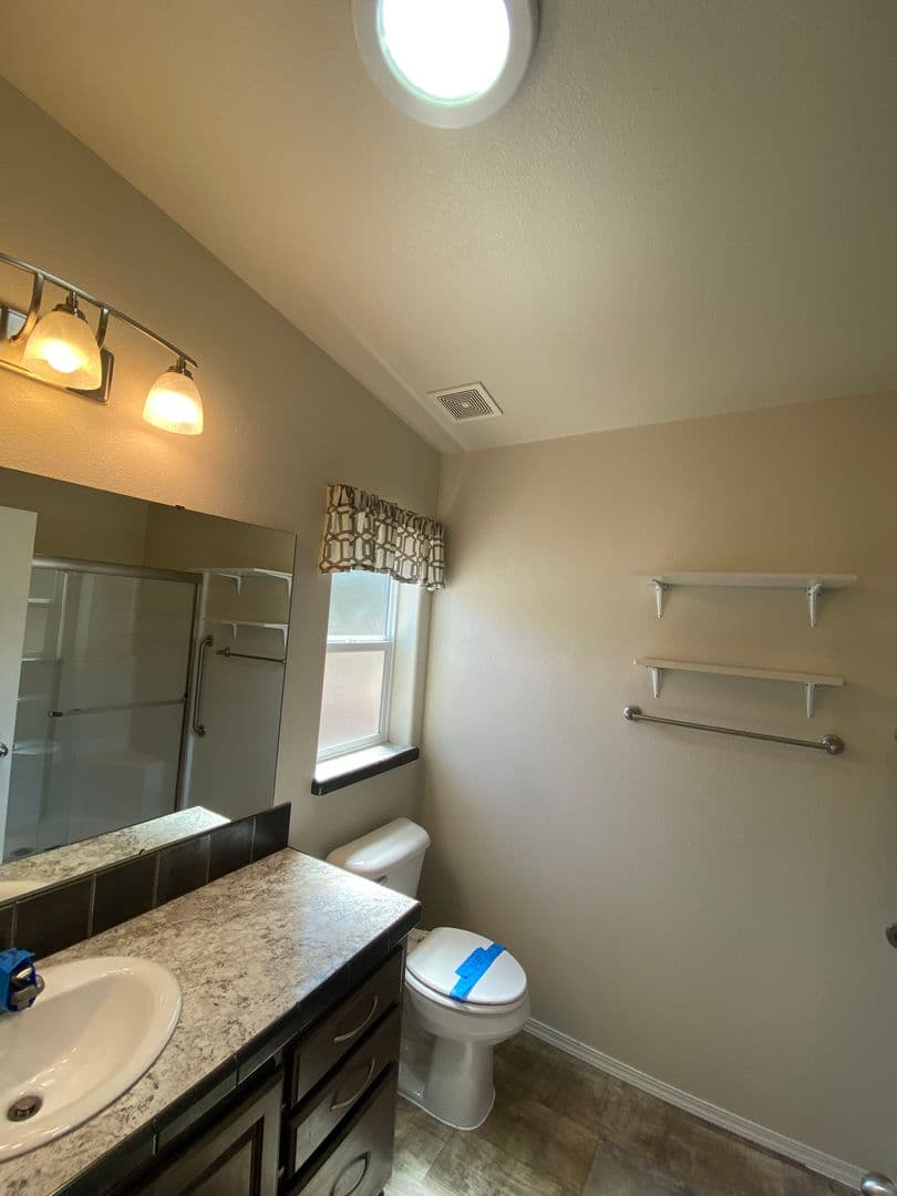 La Pine House: 52515 Pine Dr.