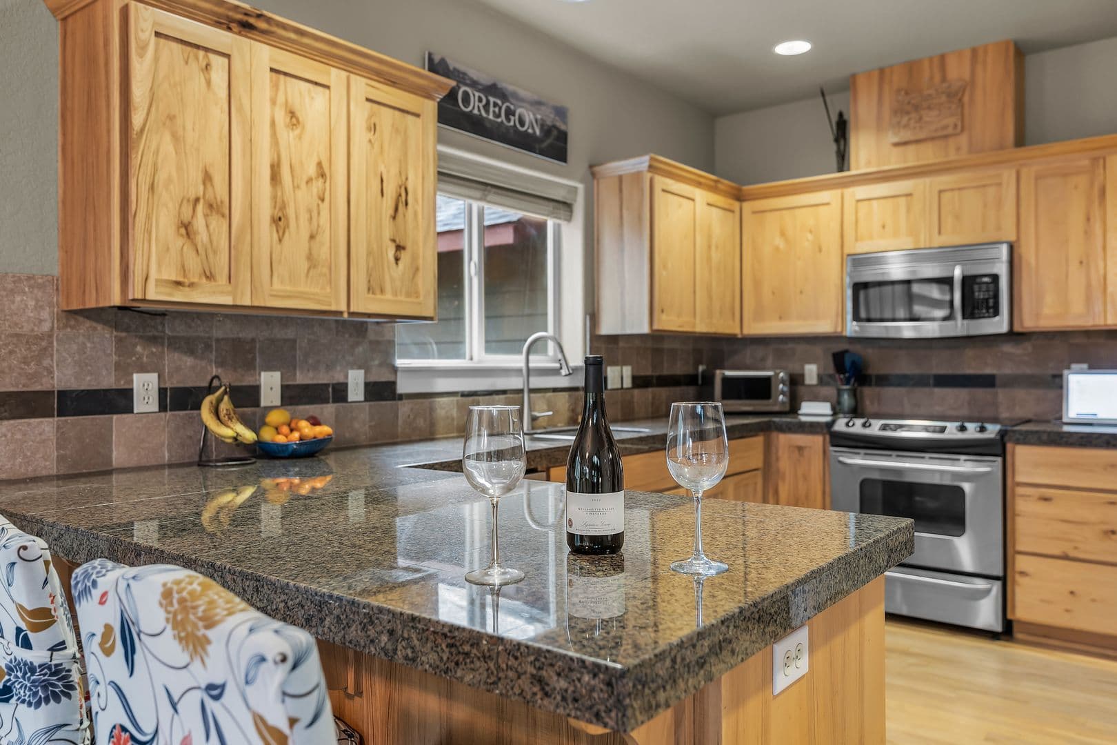 La Pine House: 53591 Brookie Way