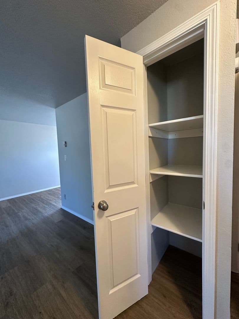 Prineville Apartment: 131 NW Deer St.